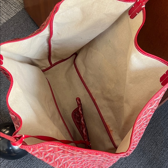 Pre-owned Saint Louis Tote GM
Color: Red / Burgundy tones - Picture 9 of 10